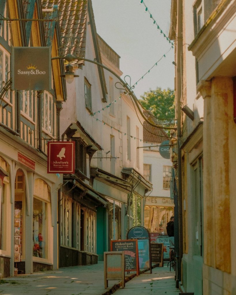 A picturesque cobblestone street in Frome, Somerset